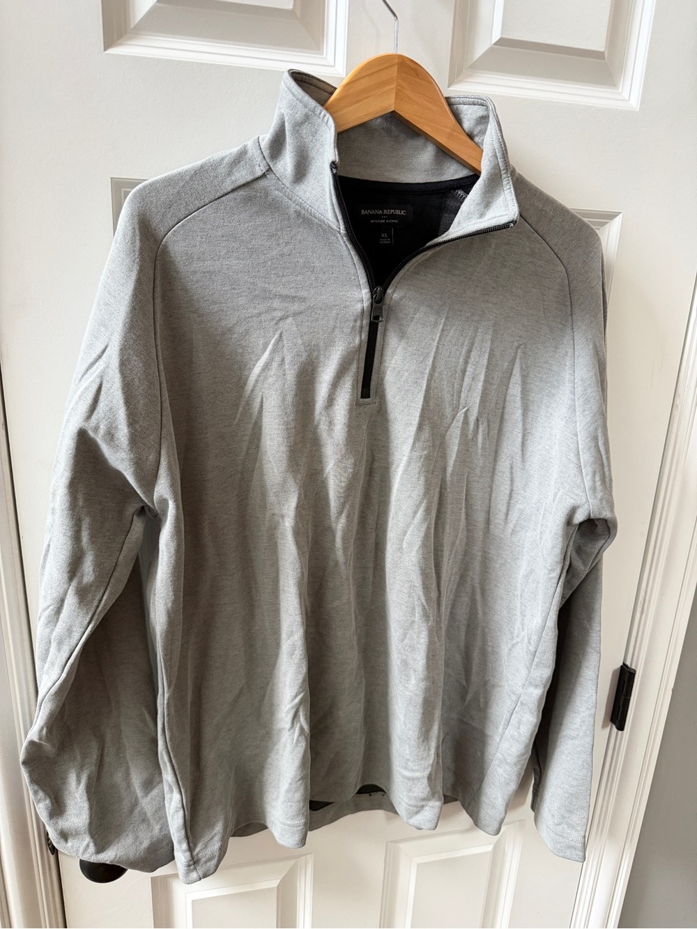 Banana Republic Men's Light Gray Zip-Up Sweater